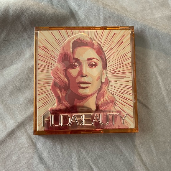 Huda Beauty Glow Mini - Picture 2 of 2